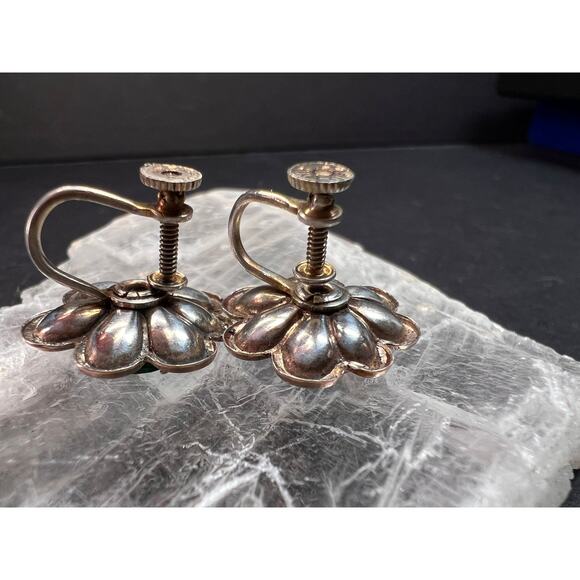 Vintage 1940s Vermeil Flower Screw Back Green Paste Earrings - Picture 9 of 16